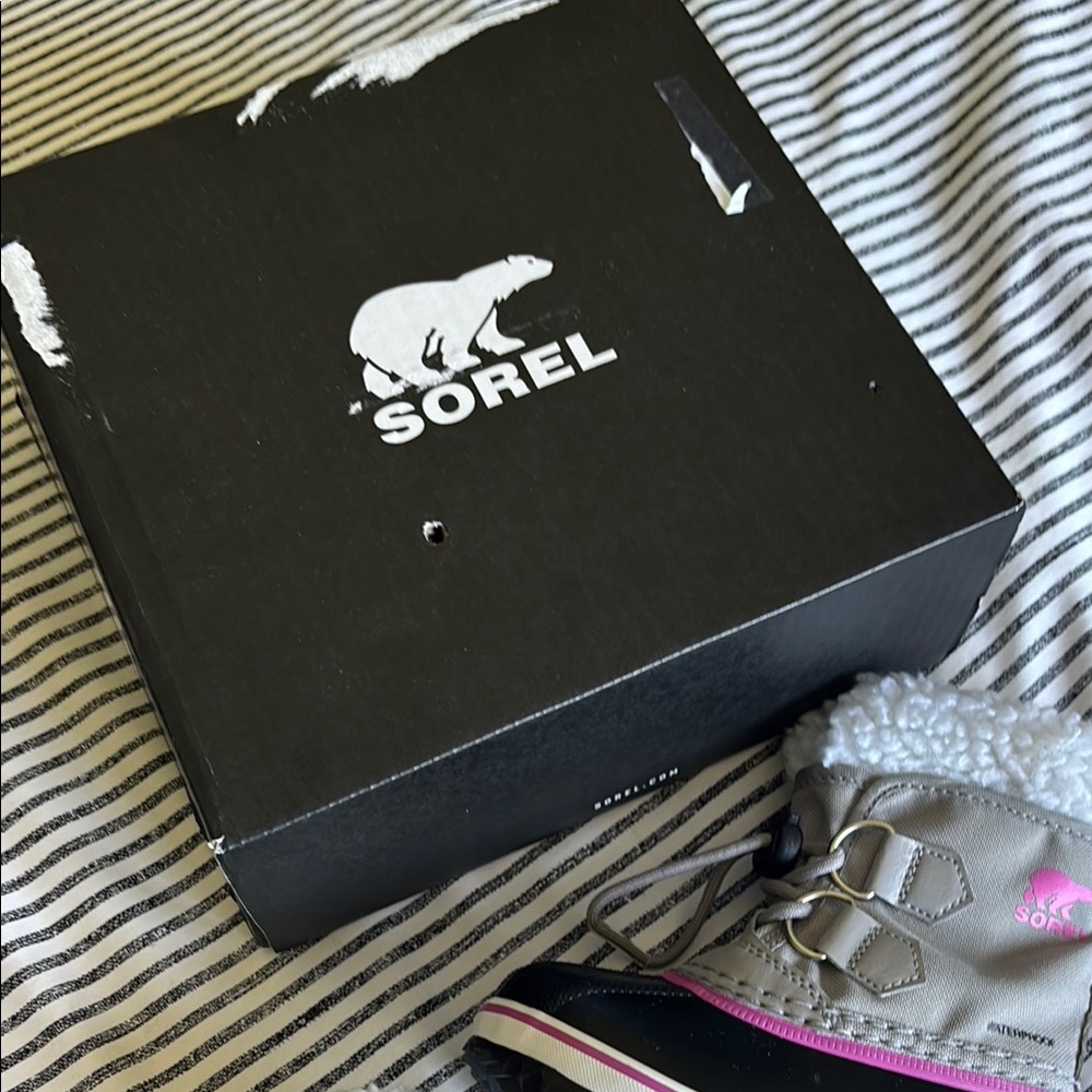 Sorel Kids' toddler Waterproof Winter Boots Yoot Pac Nylon- Gray and Black - Picture 4 of 4